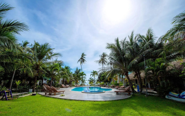 Sun & Sands Beach Hotel