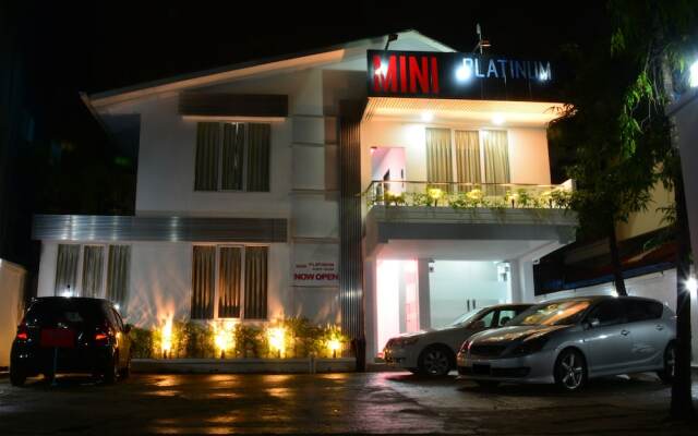 Mini Platinum Hotel