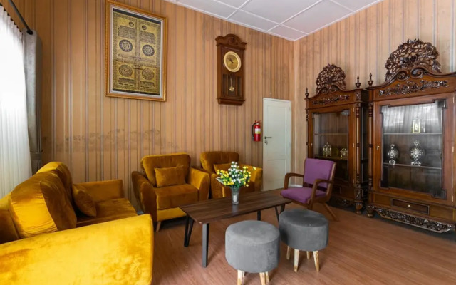 RedDoorz Syariah near Titik Nol Yogyakarta