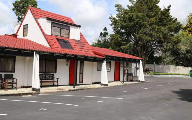 Papakura Motor Lodge & Motel