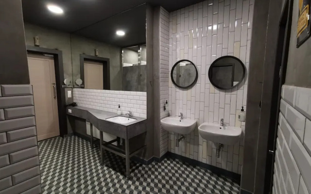 K43 Rooms and Apartments