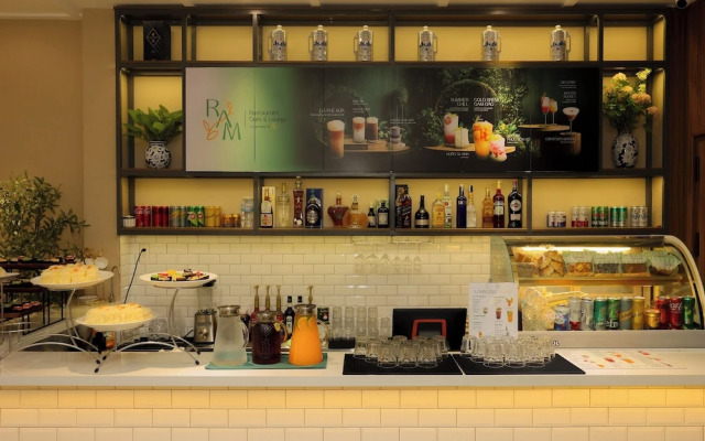 Lanura Saigon Boutique Hotel