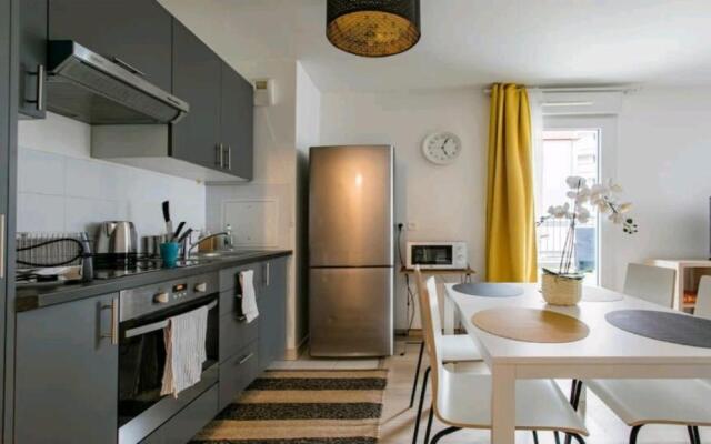 Luxury Apartment near Paris la Défense with secured Parking