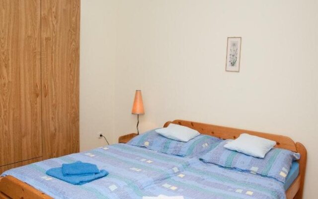 Apartments Yowan