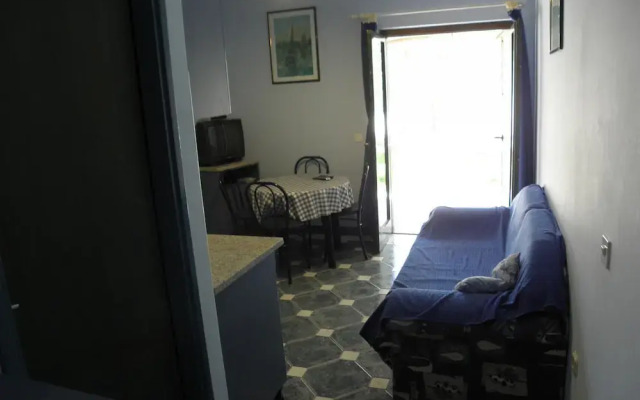 Brane - 180m to the sea - A1