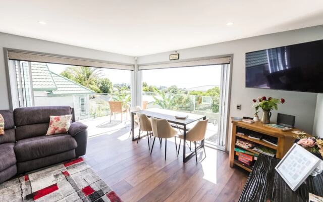 3 Bedroom Village Retreat Home With Sea Views