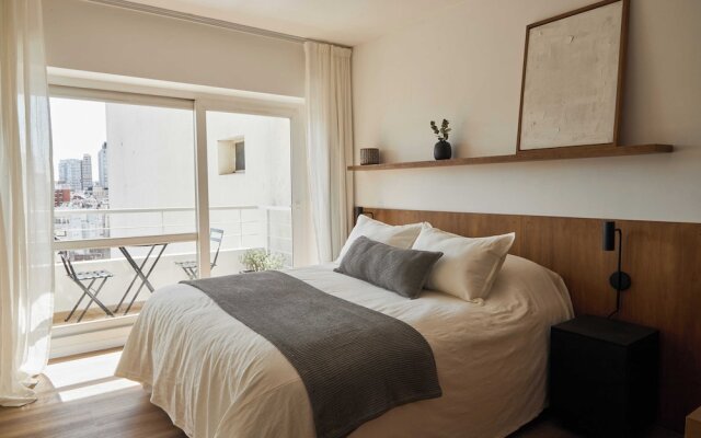 Spacious modern studio
