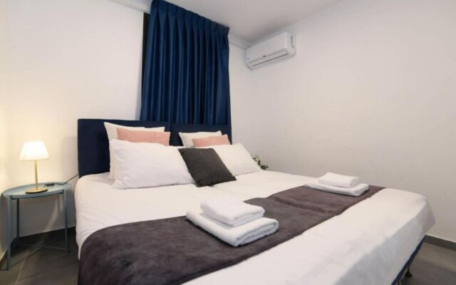 YalaRent Migdalor Apartments with Sea Views
