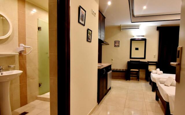 7 Days Studios & Apts