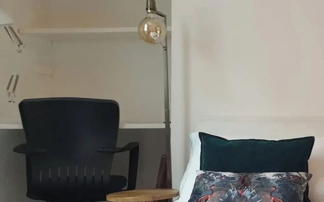 Charming 1-wall Bed Comfortable Studio in Nwlondon