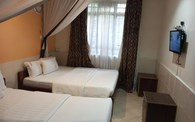 Fourth Parklands Guest House & Conference