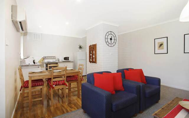 Cedar 6 - fully renovated apartment