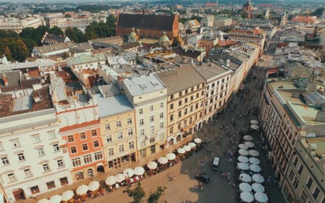 Venetian House Market Square Aparthotel