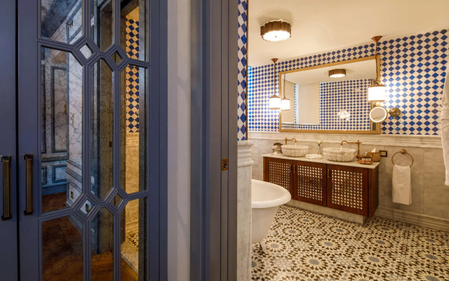 Hagia Sofia Mansions Istanbul, Curio Collection by Hilton