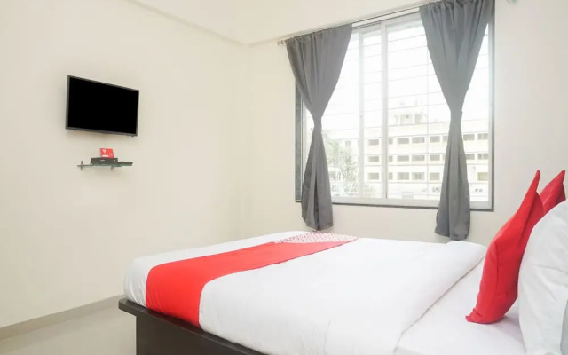 OYO 16570 I Suite