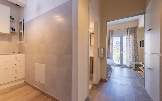 Renovated lovely apartment near to Acropolis