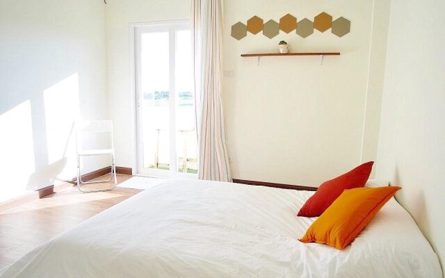 Life Station - Hostel