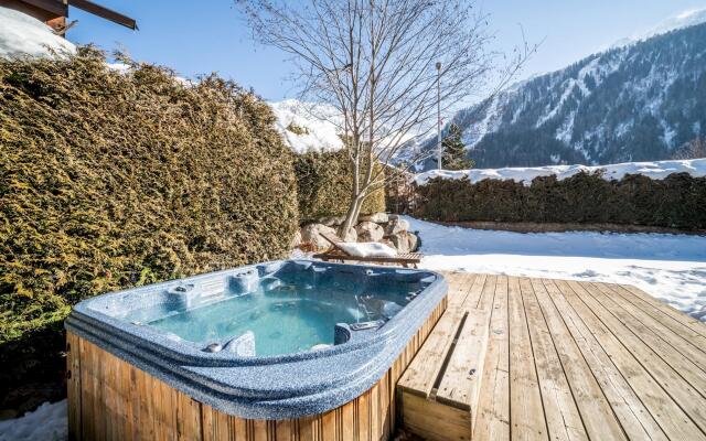 Olea - Chalet With Jacuzzi And Beautiful Garden