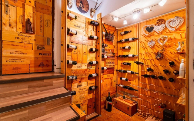 Panorama Lake and Garden