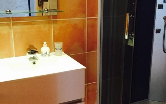 Aux Caprices des Dieux