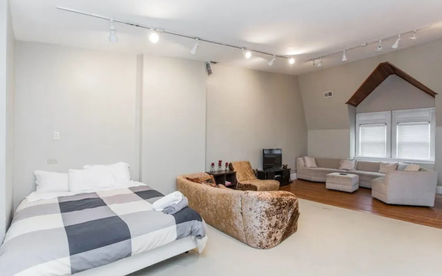 Safe Spacious Mansion Indowntown