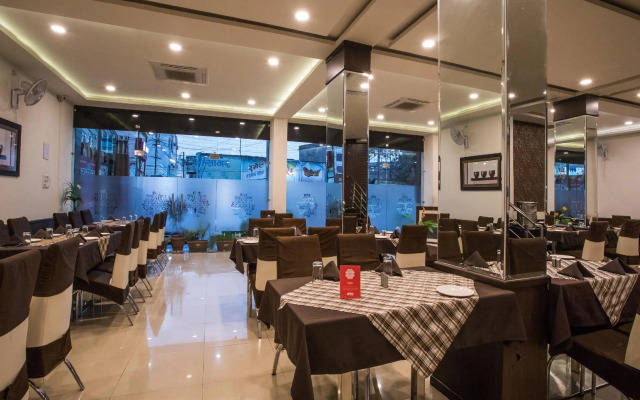 Oyo 3892 Hotel Divya Palace