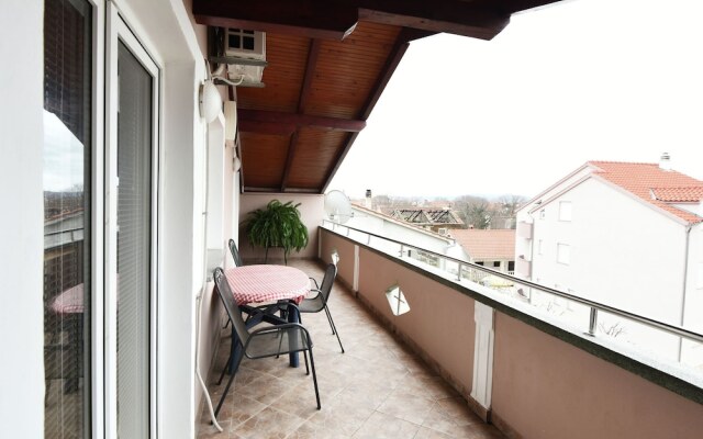 Premium Apartment in Bibinje With Garden