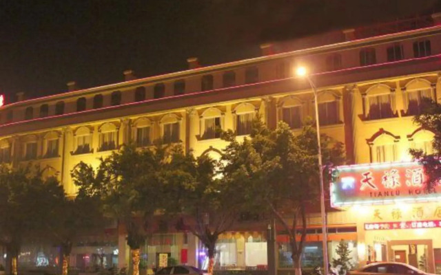 Yashon  Hotel