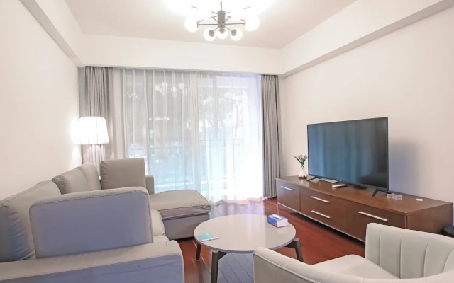 Tyms 2BR Apt Near ITC Xujiahui Line1 11