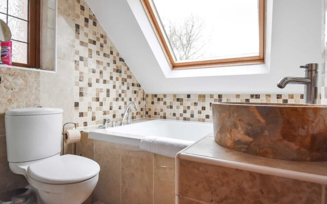 Rural Family Home, 5 Minutes From Clifton Village