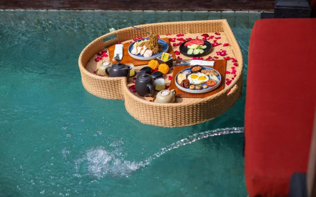 Royal Nyanyi Villa