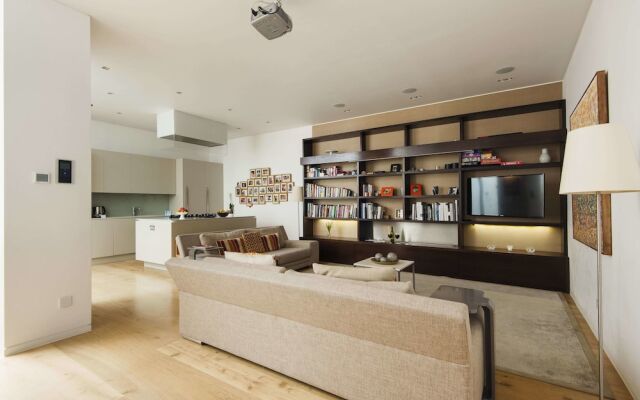 The Gloucester Mews Gem - RMA2