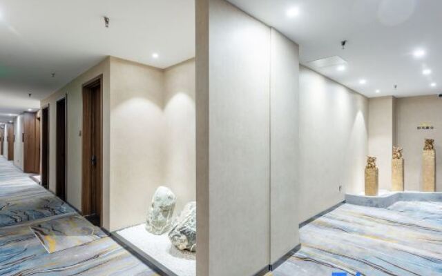 Yixiyun Hotel (Qihe Wanda Branch)