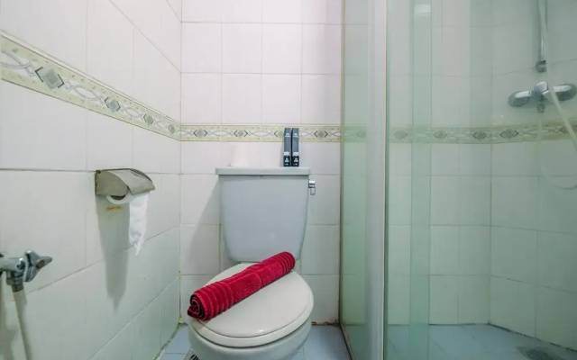 Homey and Spacious 3Br Kondominium Juanda Apartment
