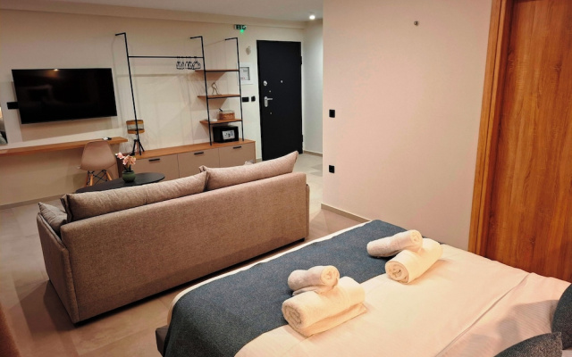 Aelia Luxury Apartments & Pool