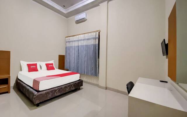 OYO 92065 Kos Flobamor