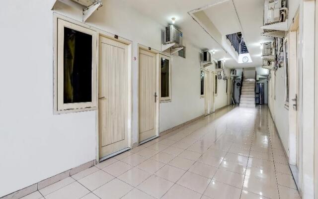 Oyo 91361 Benlin D'kost Syariah