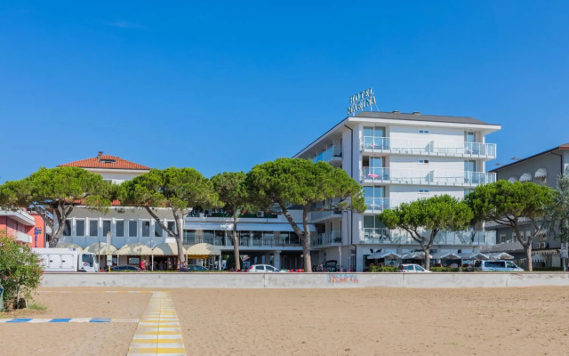 Marina Palace Hotel