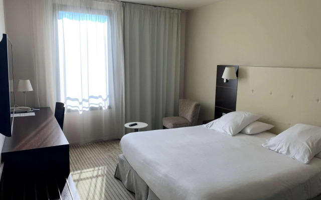 Mercure Aix-en-Provence La Duranne Gare TGV