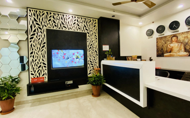 OYO 24106 Shri Raj Laxmi Palace