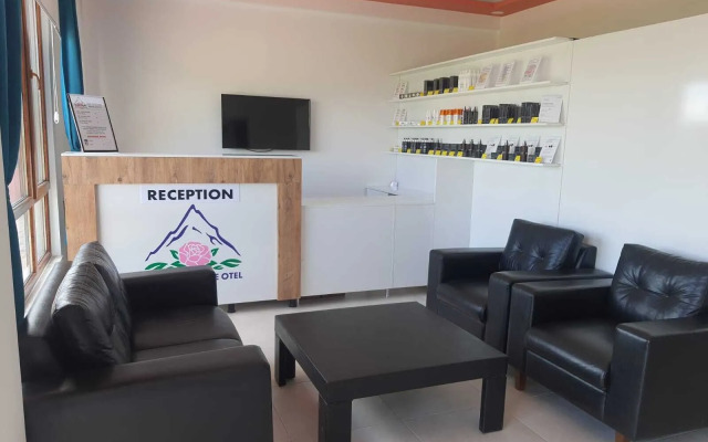 La Vie En Rose Otel by Söğütdağı