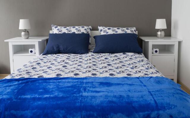 Comfortable Bed, 10 min walk to center