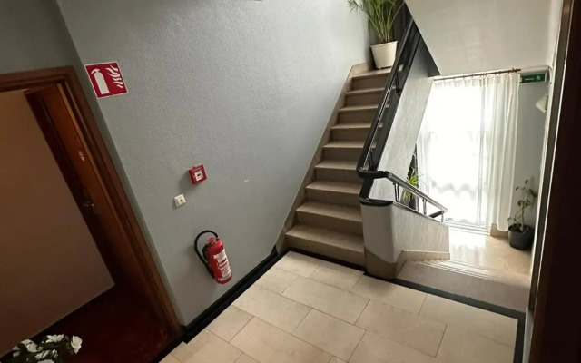 Yasha Hotel