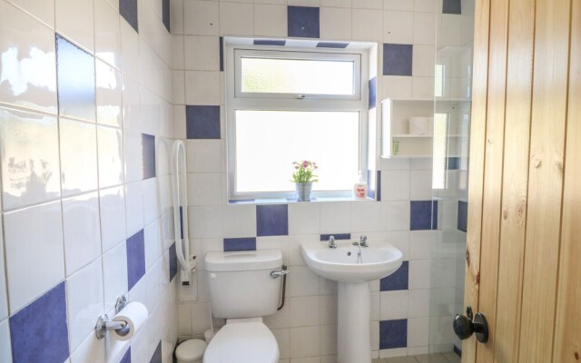 Macreddin Rock Holiday Cottage