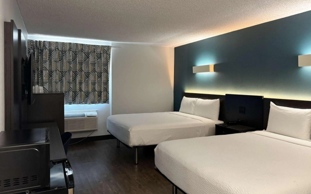 Motel 6 Carson, CA