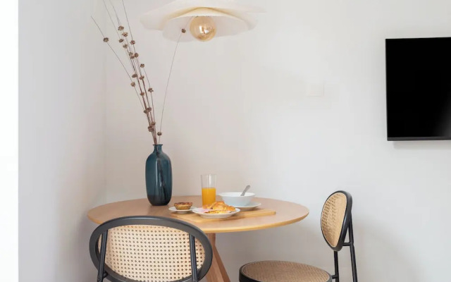 Lapa Diplomatic Suite&Flat by FeelLisboa