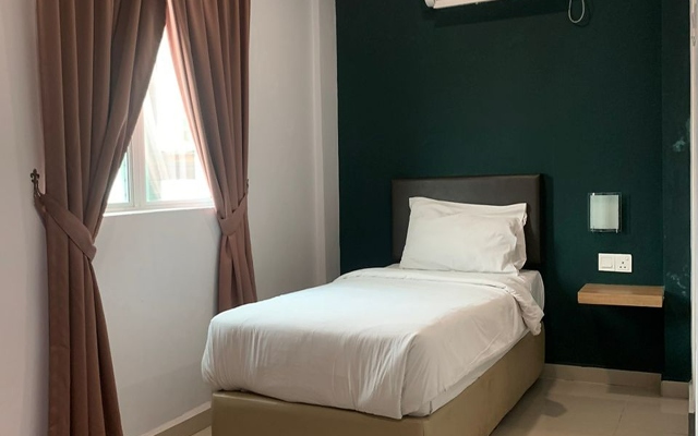 Room V @ Jalan Megat