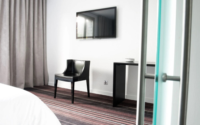 L'Hôtel - Face au Château - Boutique Hôtel et Séminaires