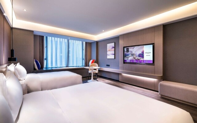 Mercure Chengdu Exhibition Center and Lakeside