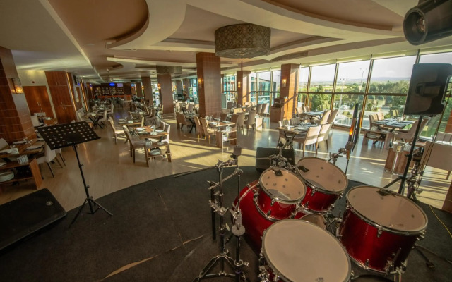Grand Hotel And Convention Centre Karaman